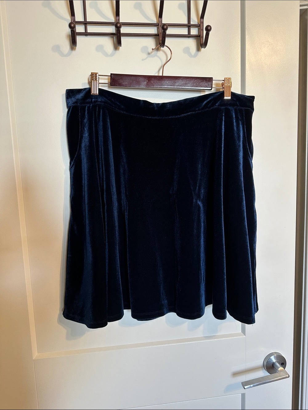 Modcloth Blue Velvet Midi Skater Skirt with Pockets! 1x - Picture 2 of 8